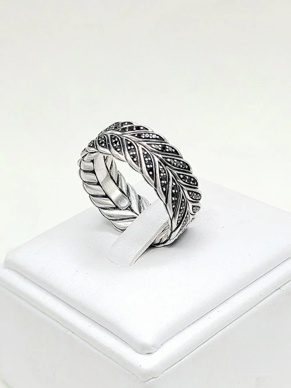 David Yurman Chevron Pavé Band Ring w/ Pavé Black Diamonds - 9mm - Size 10